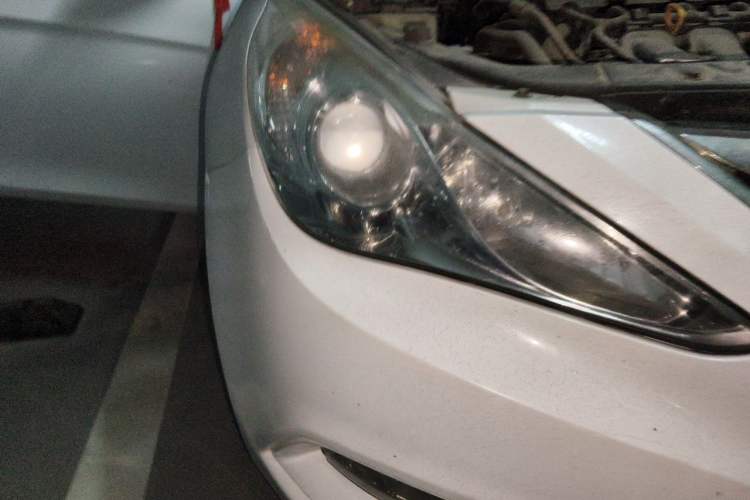 Used Hyundai Sonata 2011 2.0L Automatic Fashion Edition Right Front Headlight