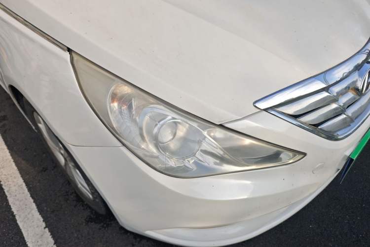 Used Hyundai Sonata 2011 2.0L Automatic Luxury Edition Right Front Headlight