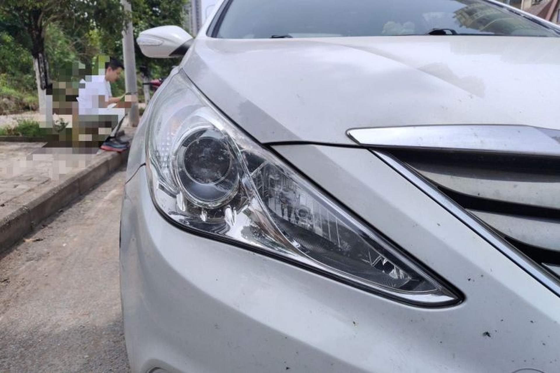 Used Hyundai Sonata 2011 2.0L Automatic Leading Edition Right Front Headlight
