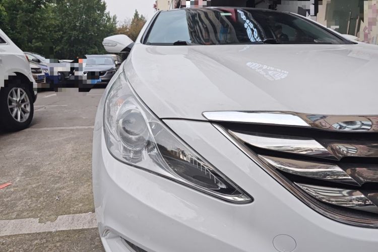 Used Hyundai Sonata 2011 2.0L Automatic Luxury Edition Right Front Headlight