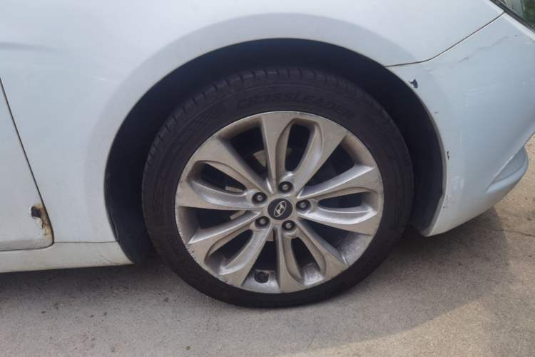 Used Hyundai Sonata 2011 2.0L Automatic Top-Grade Version Right Front Wheel Hub