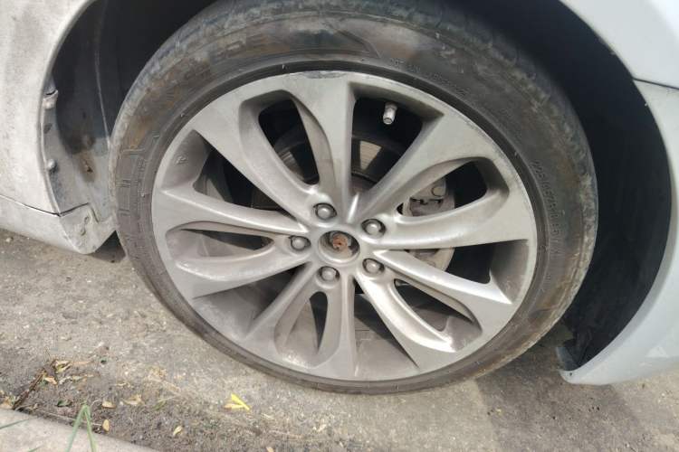 Used Hyundai Sonata 2011 2.4L Automatic Top-Tier Version Right Front Wheel Hub