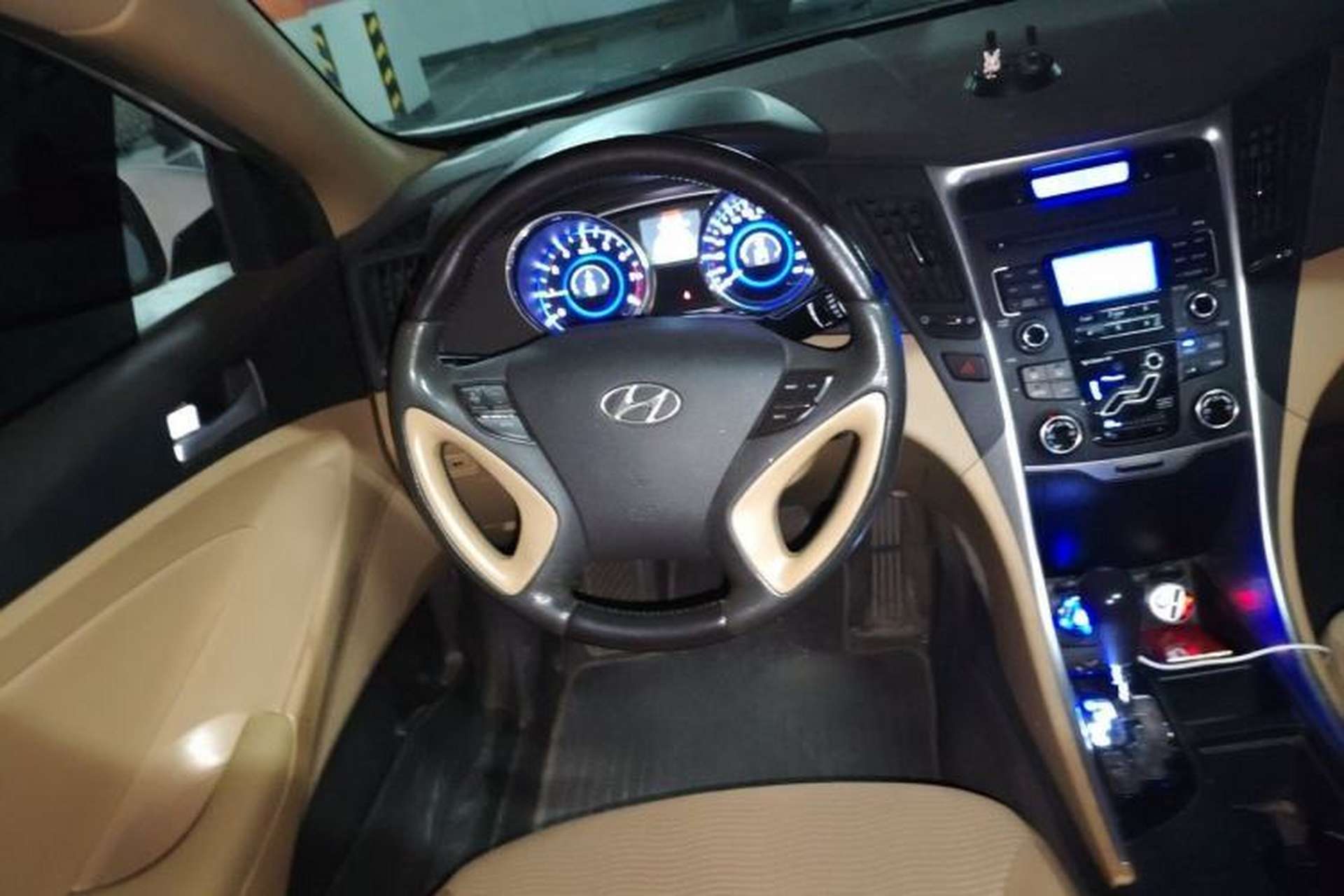 Used Hyundai Sonata 2011 2.0L Automatic Leading Edition Steering Wheel