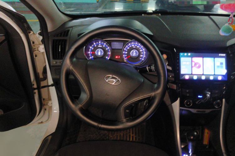 Used Hyundai Sonata 2011 2.0L Automatic Fashion Edition Steering Wheel