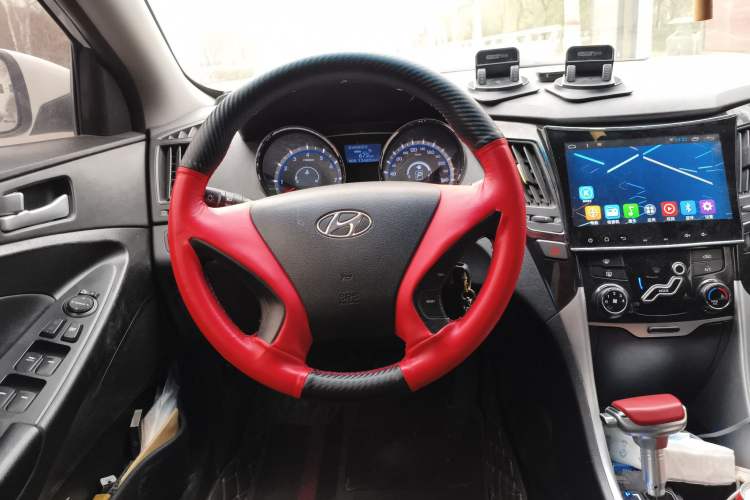 Used Hyundai Sonata 2011 2.0L Automatic Fashion Edition Steering Wheel