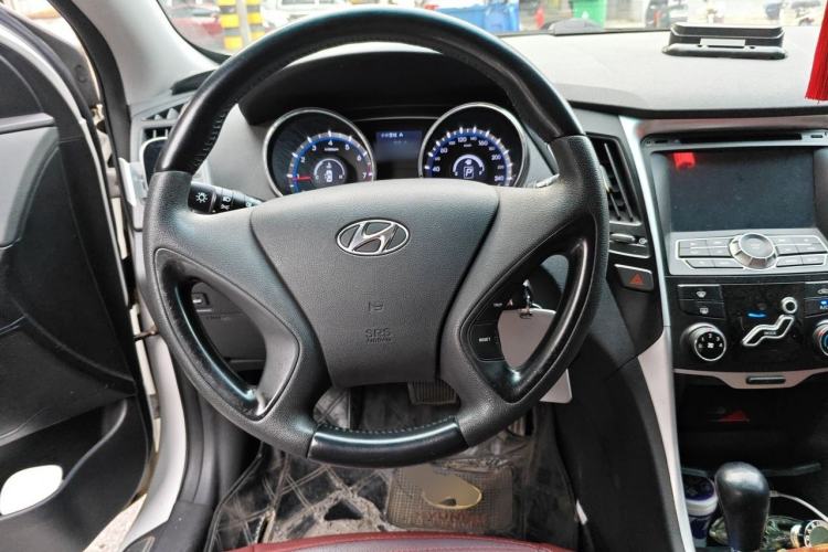 Used Hyundai Sonata 2011 2.0L Automatic Fashion Edition Steering Wheel