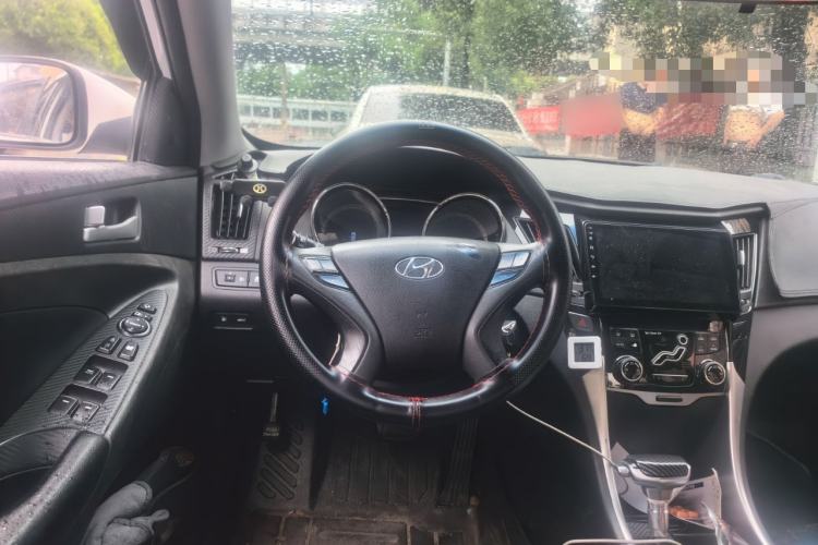 Used Hyundai Sonata 2011 2.0L Automatic Leading Edition Steering Wheel