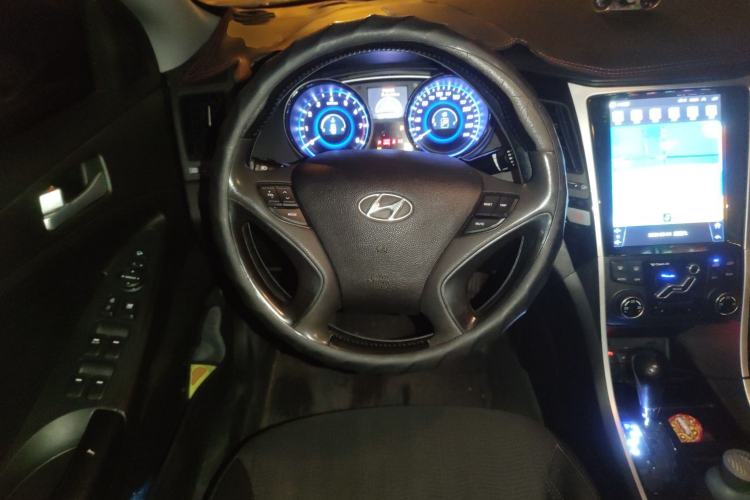 Used Hyundai Sonata 2011 2.0L Automatic Leading Edition Steering Wheel