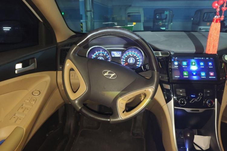 Used Hyundai Sonata 2011 2.0L Automatic Fashion Edition Steering Wheel