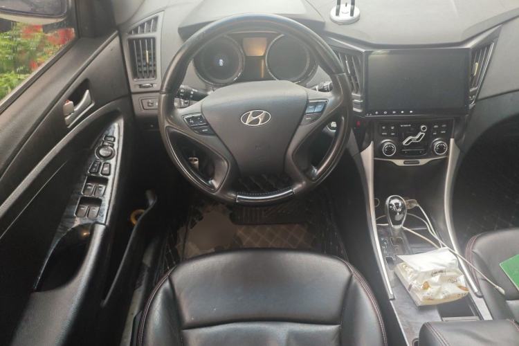 Used Hyundai Sonata 2011 2.0L Automatic Leading Edition Steering Wheel