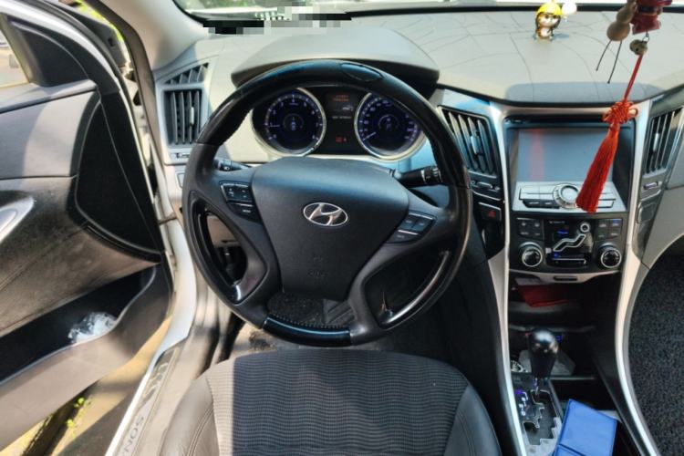 Used Hyundai Sonata 2011 2.0L Automatic Leading Edition Steering Wheel