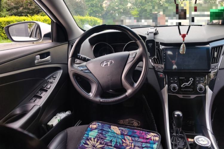 Used Hyundai Sonata 2011 2.0L Automatic Leading Edition Steering Wheel