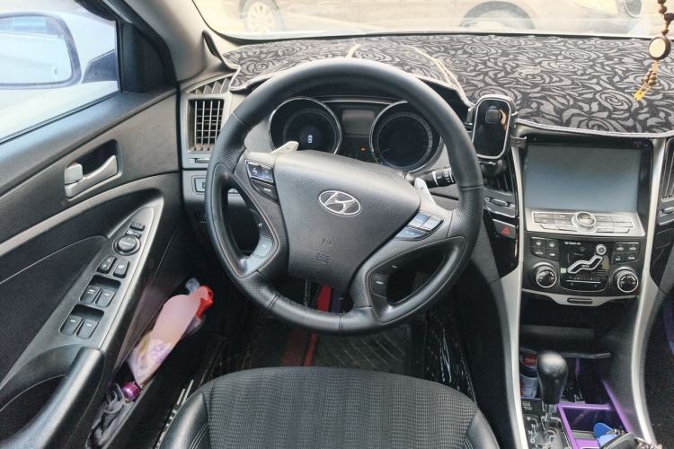 Used Hyundai Sonata 2011 2.0L Automatic Leading Edition Steering Wheel