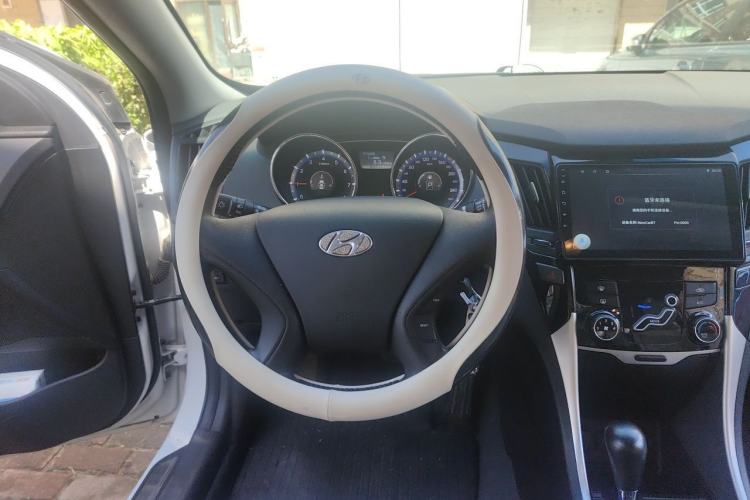 Used Hyundai Sonata 2011 2.0L Automatic Fashion Edition Steering Wheel
