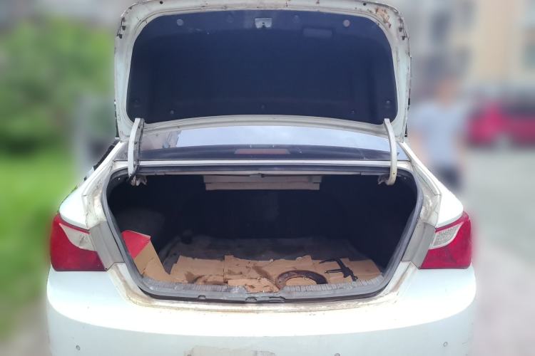 Used Hyundai Sonata 2011 2.0L Automatic Leading Edition Trunk