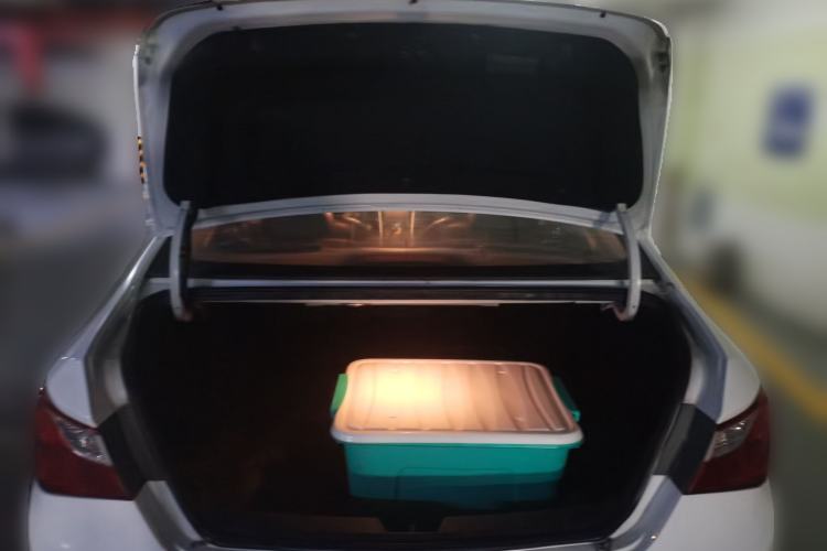 Used Hyundai Sonata 2011 2.4L Automatic Top-Tier Version Trunk