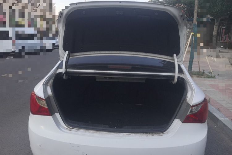 Used Hyundai Sonata 2011 2.0L Automatic Prestige Edition Trunk