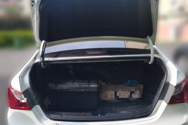 Used Hyundai Sonata 2011 2.0L Automatic Leading Edition Trunk