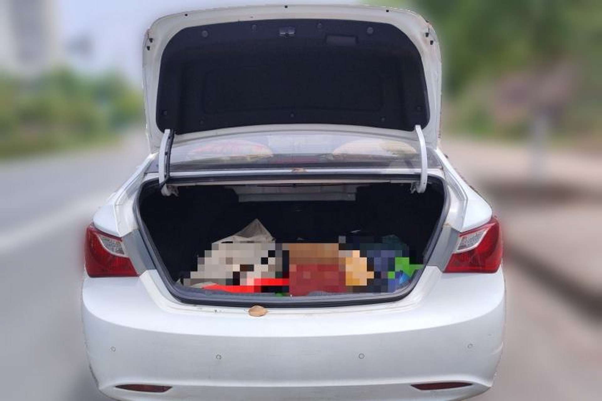 Used Hyundai Sonata 2011 2.0L Automatic Leading Edition Trunk