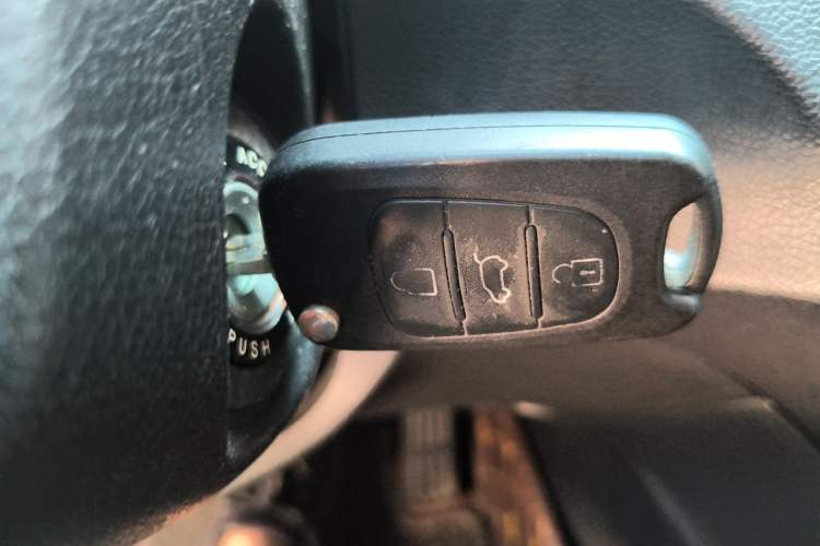 Used Hyundai Sonata 2011 2.0L Automatic Leading Edition Vehicle Key