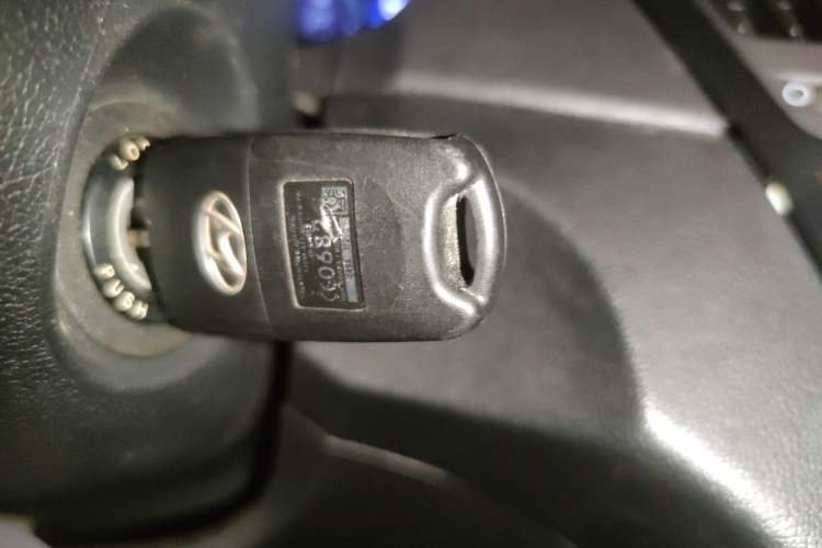 Used Hyundai Sonata 2011 2.0L Automatic Leading Edition Vehicle Key