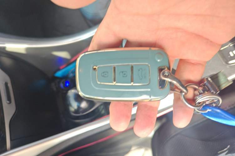 Used Hyundai Sonata 2011 2.0L Automatic Supreme Edition Vehicle Key