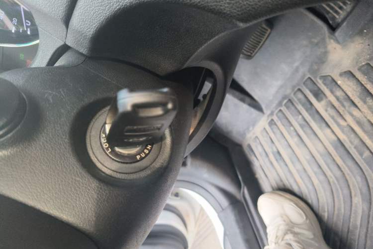 Used Hyundai Sonata 2011 2.0L Automatic Leading Edition Vehicle Key
