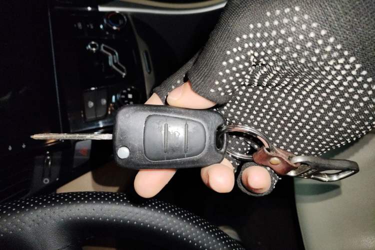 Used Hyundai Sonata 2011 2.0L Automatic Fashion Edition Vehicle Key