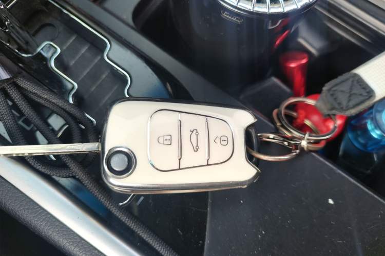 Used Hyundai Sonata 2011 2.0L Automatic Leading Edition Vehicle Key