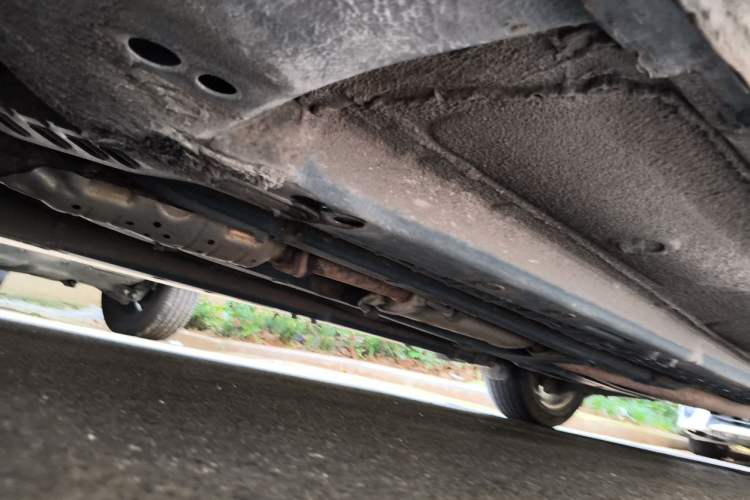 Used Hyundai Sonata 2011 2.0L Automatic Luxury Edition Chassis Front Left