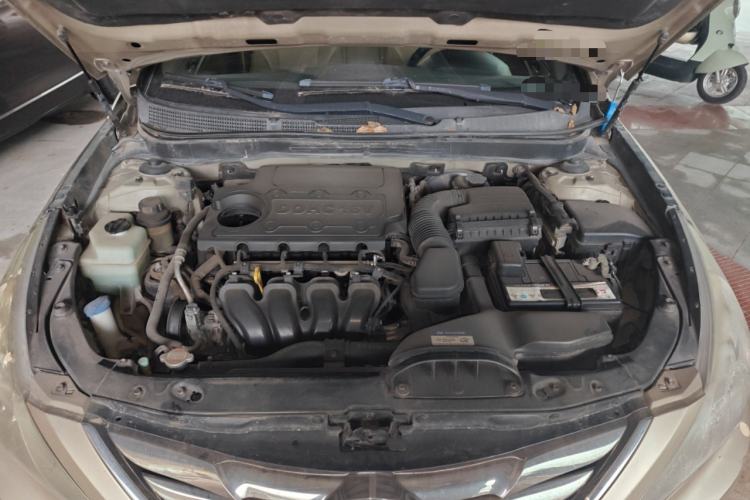 Used Hyundai Sonata 2011 2.0L Automatic Luxury Edition Engine Bay