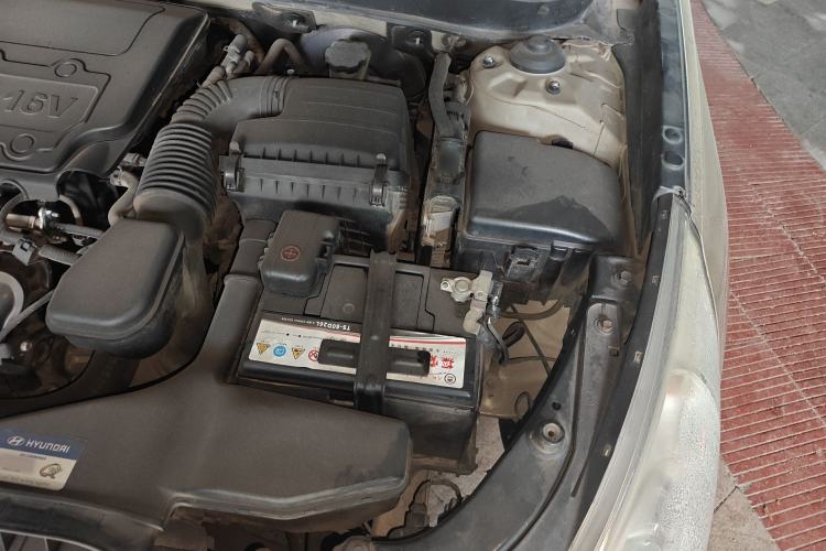 Used Hyundai Sonata 2011 2.0L Automatic Luxury Edition Engine Bay Left