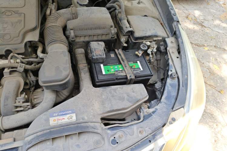 Used Hyundai Sonata 2011 2.0L Automatic Fashion Edition Engine Bay Left