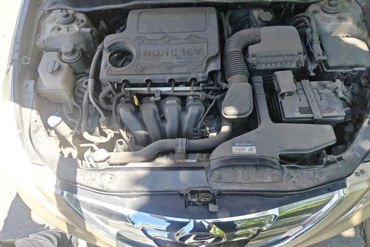 Used Hyundai Sonata 2011 2.0L Automatic Luxury Edition Engine Bay