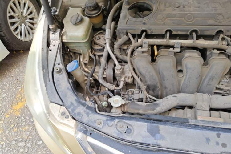 Used Hyundai Sonata 2011 2.0L Automatic Fashion Edition Engine Bay Right