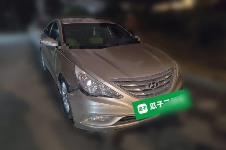 Used Hyundai Sonata 2011 2.0L Automatic Fashion Edition Front Right 45 Deg