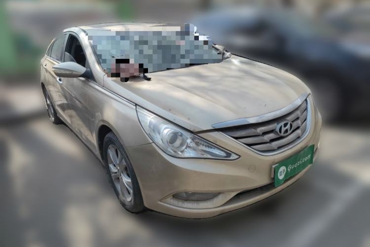 Used Hyundai Sonata 2011 2.0L Automatic Luxury Edition Front Right 45 Deg