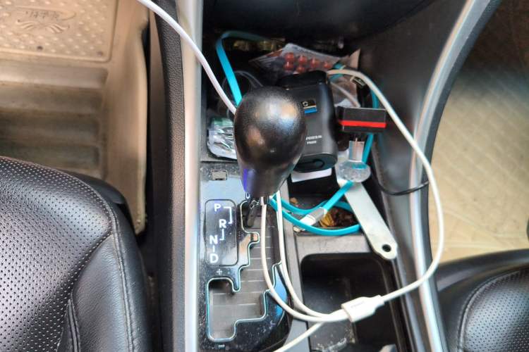 Used Hyundai Sonata 2011 2.0L Automatic Luxury Edition Gear Lever