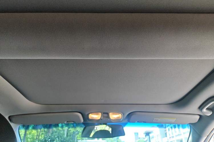 Used Hyundai Sonata 2011 2.0L Automatic Luxury Edition Headliner