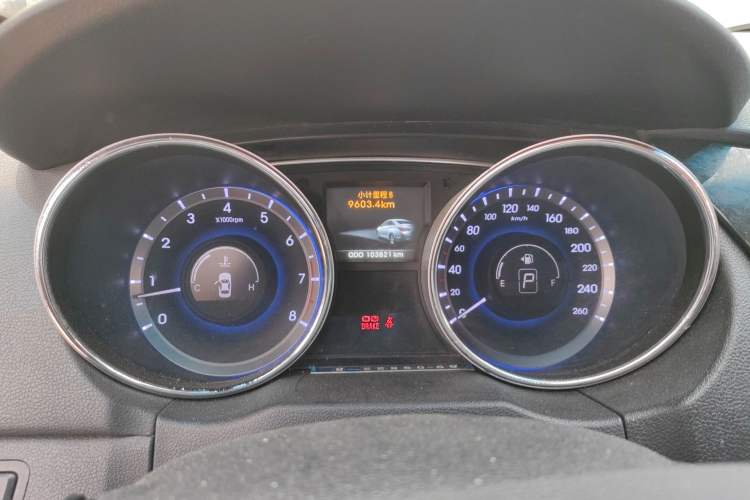 Used Hyundai Sonata 2011 2.0L Automatic Luxury Edition Instrument Cluster