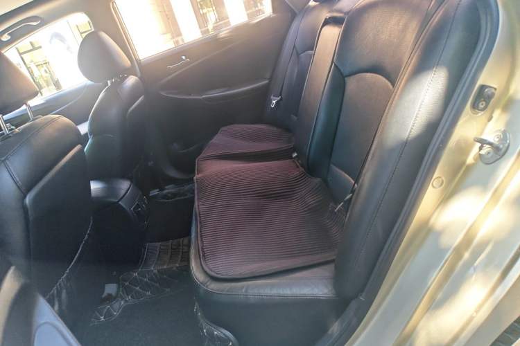 Used Hyundai Sonata 2011 2.0L Automatic Luxury Edition Left Rear Seat