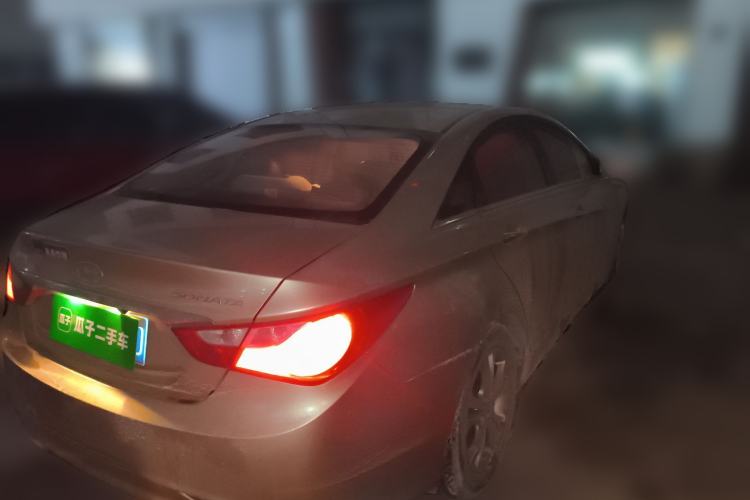 Used Hyundai Sonata 2011 2.0L Automatic Luxury Edition Rear Right 45 Deg