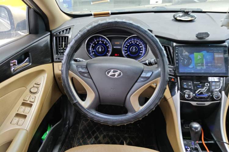 Used Hyundai Sonata 2011 2.0L Automatic Fashion Edition Steering Wheel
