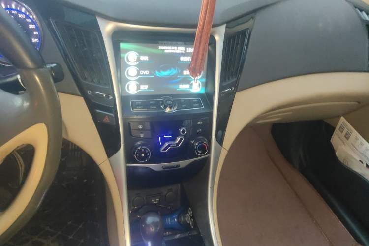 Used Hyundai Sonata 2013 2.0L Automatic Fashion Edition Audio And AC Panel
