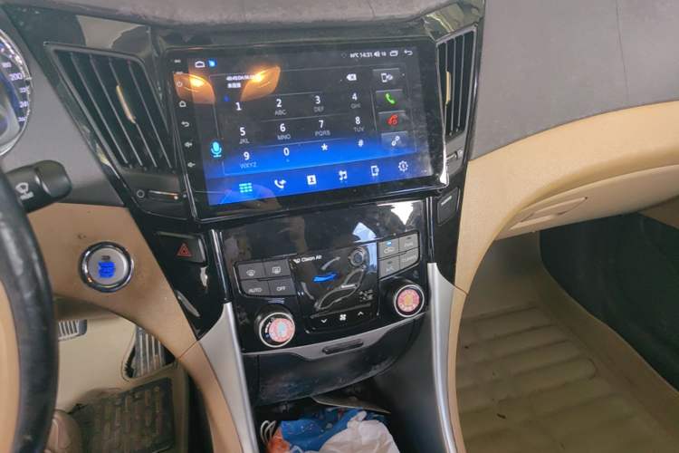Used Hyundai Sonata 2013 2.4L Automatic Leading Edition China IV Standard Audio And AC Panel