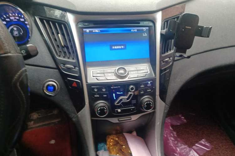 Used Hyundai Sonata 2013 2.4L Automatic Leading Edition China IV Standard Audio And AC Panel