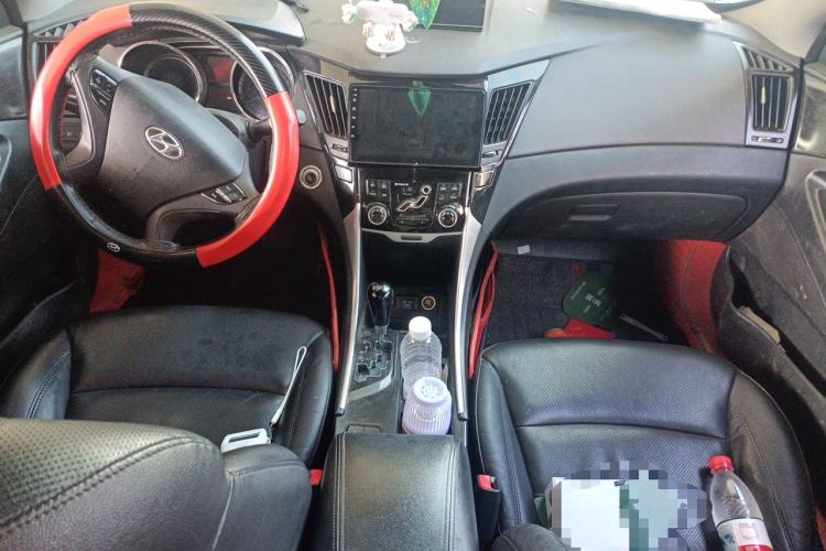 Used Hyundai Sonata 2013 2.0L Automatic Prestige Edition Center Console