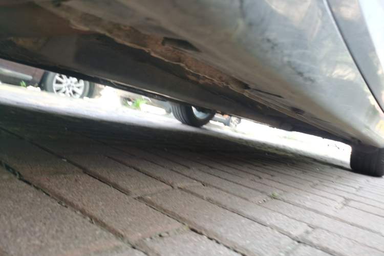 Used Hyundai Sonata 2013 2.4L Automatic Leading Edition China IV Standard Chassis Front Left