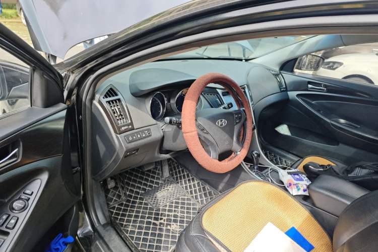 Used Hyundai Sonata 2013 2.0L Automatic Luxury Edition Driver Seat