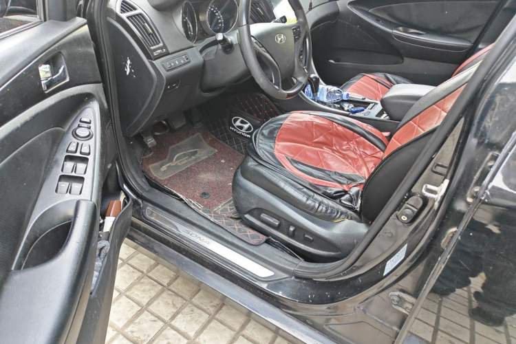 Used Hyundai Sonata 2013 2.0L Automatic Luxury Edition Driver Seat